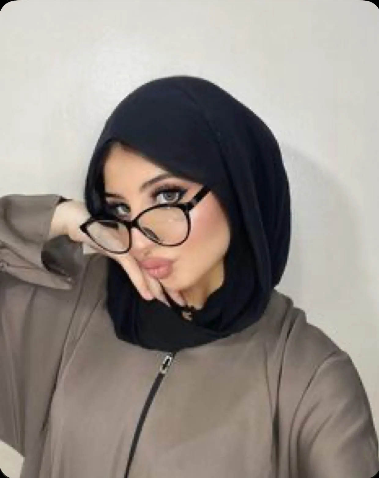 Acelya - Kartal Escort