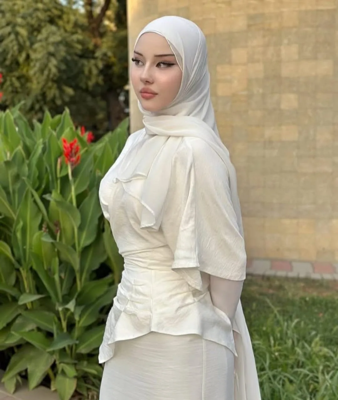 Defne - Kartal Escort