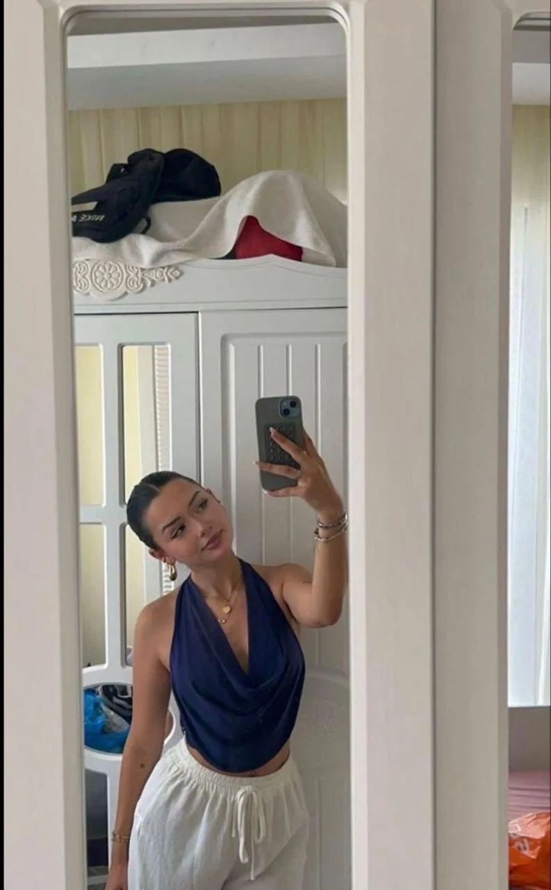 Gül - Kartal Escort