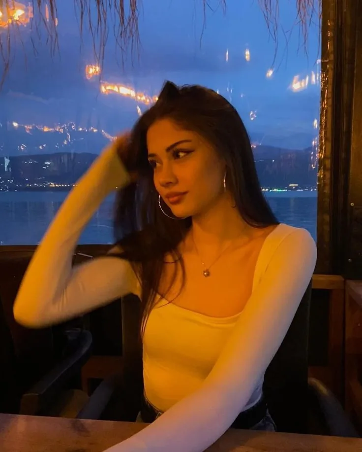 Selen - Kartal Escort