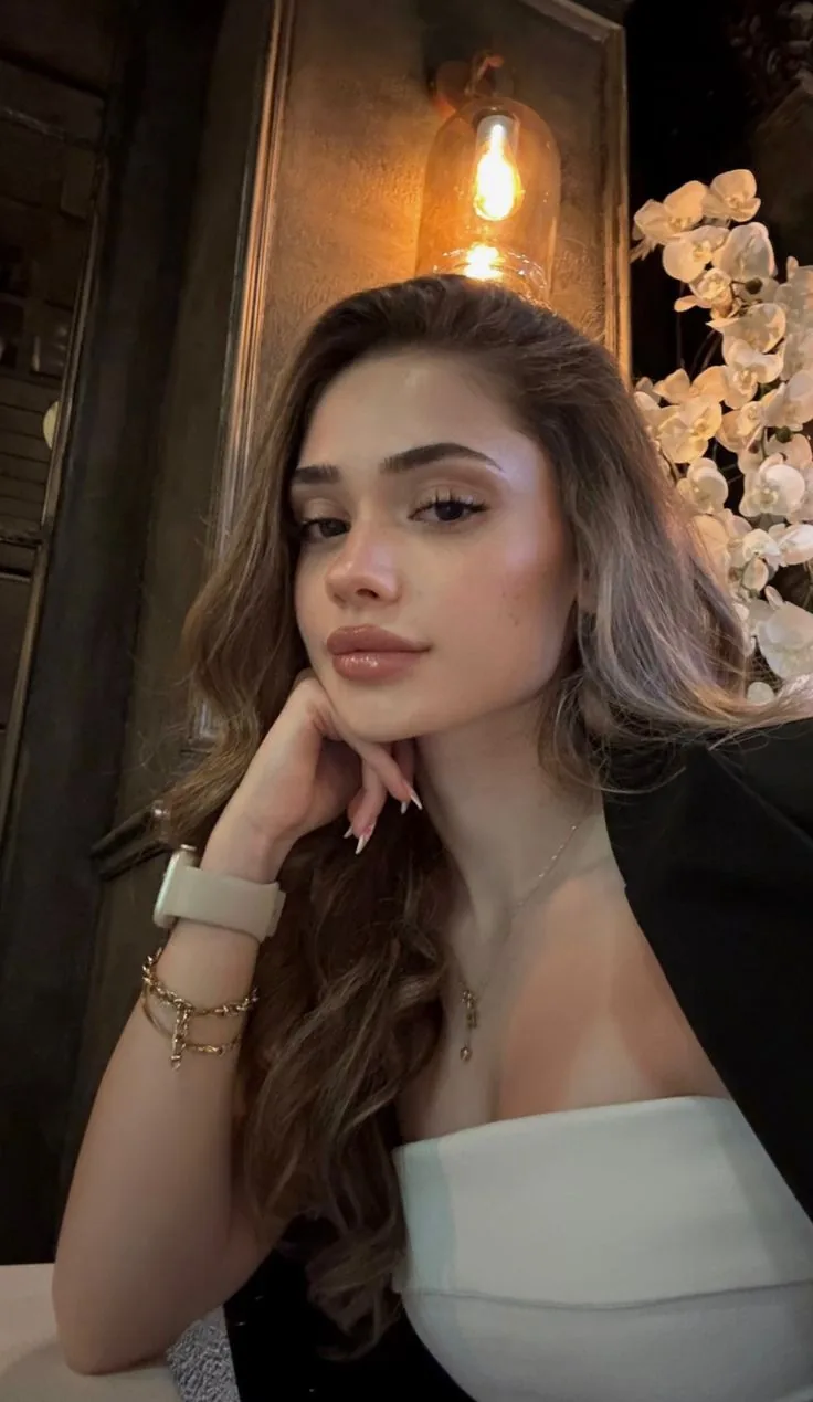 Selen - Kartal Escort